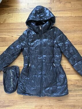 Andrew Marc Women’s Black Packable Down Puffer Jacket with Hood Size L